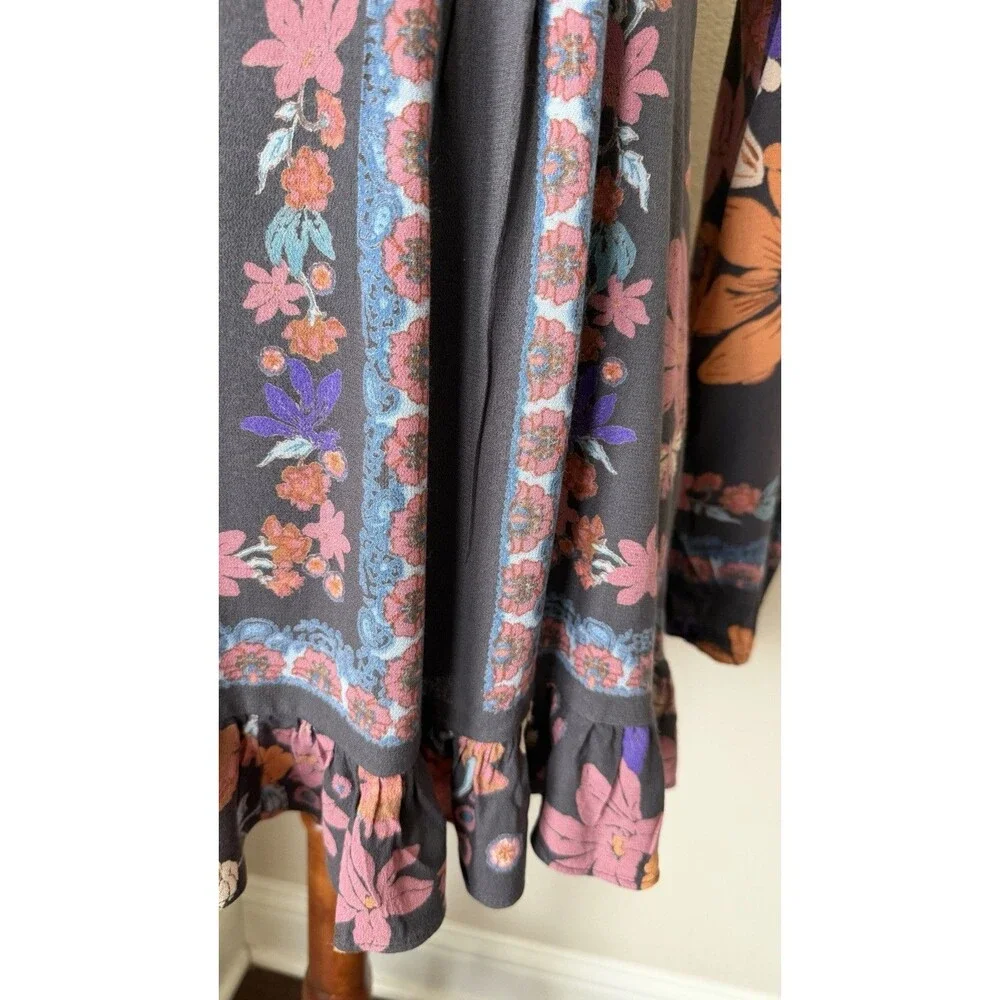 Free People Size 6 Dark Gray Floral Print Violet Hill Tie-Back Ruffle Hem Top